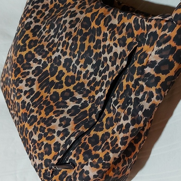 TOPSHOP LEOPARD NYLON BAG - Excellent condition! - Picture 2 of 2